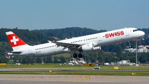 Photo of HB-IOC - Airbus A321-111 operated by Swiss International Air Lines