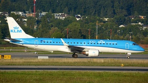 Photo of PH-EZM - Embraer ERJ-190STD operated by KLM Cityhopper