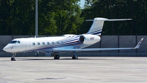 Photo of N1SF - Gulfstream GV-SP (G550) operated by Toyota