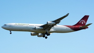 Photo with serial 319 - Airbus A340-313