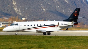 Photo of OE-HOP - Gulfstream G200 operated by Avcon Jet