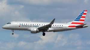 Photo of N428YX - Embraer ERJ-175LR operated by American Eagle (opb Republic Airways)