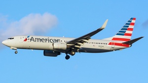 Photo of N943AN - Boeing 737-823 operated by American Airlines