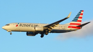 Photo of N988NN - Boeing 737-823 operated by American Airlines