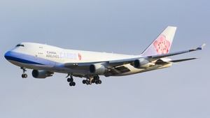 Photo of B-18720 - Boeing 747-409F operated by China Airlines Cargo