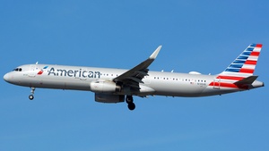 Photo of N138AN - Airbus A321-231 operated by American Airlines