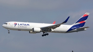 Photo of N536LA - Boeing 767-316F operated by LATAM Cargo Colombia