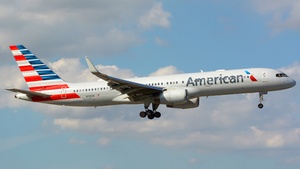 Photo of N199AN - Boeing 757-223 operated by American Airlines
