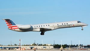 Photo of N664MS - Embraer ERJ-145LR operated by American Eagle (opb Envoy Air)