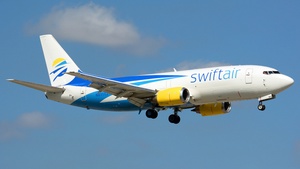 Photo of N811TJ - Boeing 737-306(BDSF) operated by Swift Air