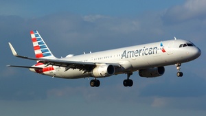 Photo of N989AU - Airbus A321-231 operated by American Airlines