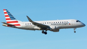 Photo of N447YX - Embraer ERJ-175LR operated by American Eagle (opb Republic Airways)