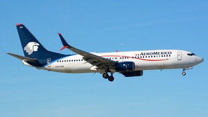 Photo of N957AM - Boeing 737-852 operated by Aeroméxico