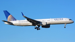 Photo of N14118 - Boeing 757-224 operated by United Airlines
