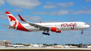 Photo of C-FIYE - Boeing 767-33A(ER) operated by Air Canada Rouge