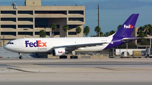 Photo of N654FE - Airbus A300F4-605R operated by FedEx