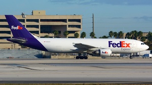 Photo of N683FE - Airbus A300F4-605R operated by FedEx