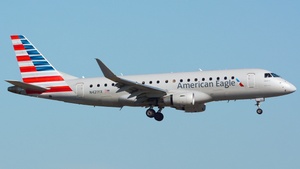 Photo of N421YX - Embraer ERJ-175LR operated by American Eagle (opb Republic Airways)