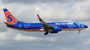 Photo of N819SY - Boeing 737-86N operated by Sun Country Airlines