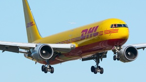Photo with serial 25577 - Boeing 767-338(ER)(BDSF)