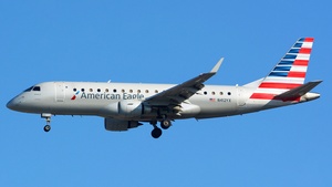 Photo of N412YX - Embraer ERJ-175LR operated by American Eagle (opb Republic Airways)