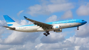 Photo of LV-FNI - Airbus A330-223 operated by Aerolíneas Argentinas