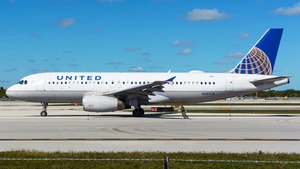 Photo of N407UA - Airbus A320-232 operated by United Airlines