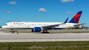Photo of N557NW - Boeing 757-251 operated by Delta Air Lines