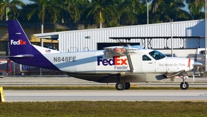 Photo of N848FE - Cessna 208B Super Cargomaster operated by FedEx Feeder (opb Mountain Air Cargo)