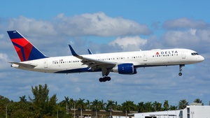 Photo of N6701 - Boeing 757-232 operated by Delta Air Lines