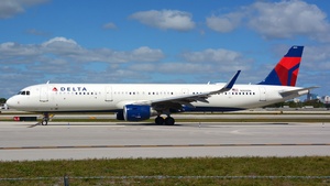 Photo of N305DN - Airbus A321-211 operated by Delta Air Lines