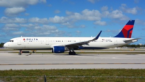 Photo of N328DN - Airbus A321-211 operated by Delta Air Lines
