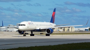 Photo of N554NW - Boeing 757-251 operated by Delta Air Lines