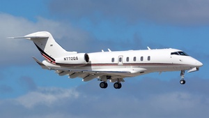 Photo of N772QS - Bombardier Challenger 350 operated by NetJets