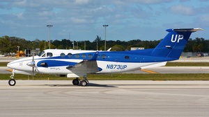 Photo of N873UP - Beechcraft B300 Super King Air 350i operated by Wheels Up Private Jets