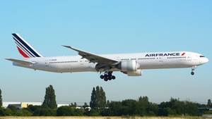 Photo of F-GSQR - Boeing 777-328(ER) operated by Air France