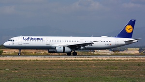 Photo of D-AISV - Airbus A321-231 operated by Lufthansa