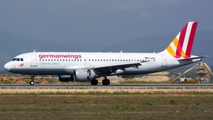 Photo of D-AIQN - Airbus A320-211 operated by Germanwings