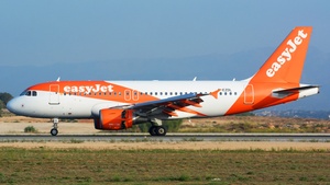 Photo of G-EZDL - Airbus A319-111 operated by easyJet