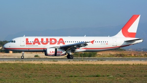 Photo of OE-IBJ - Airbus A320-232 operated by Laudamotion