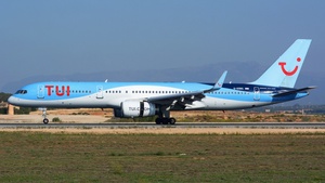 Photo of G-OOBG - Boeing 757-236 operated by TUI Airways