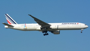 Photo of F-GZNP - Boeing 777-328(ER) operated by Air France
