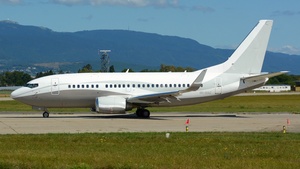 Photo of 9H-MAC - Boeing 737-548 operated by Oryx Jet (opb Maleth-Aero)