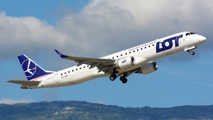 Photo of SP-LNF - Embraer ERJ-195LR operated by LOT Polish Airlines