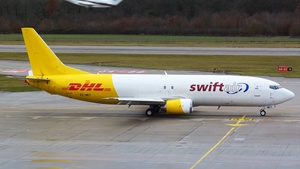 Photo of EC-MEY - Boeing 737-476(SF) operated by Swiftair