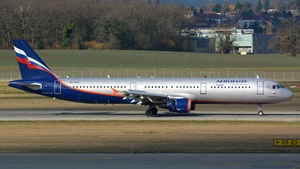 Photo of VP-BTR - Airbus A321-211 operated by Aeroflot