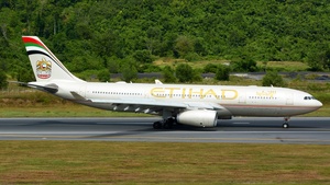 Photo of A6-EYU - Airbus A330-243 operated by Etihad Airways