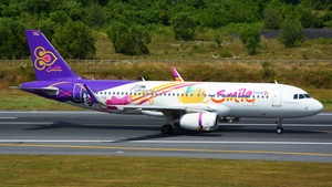 Photo of HS-TXQ - Airbus A320-232 operated by Thai Smile