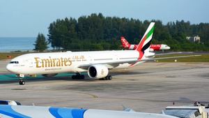 Photo of A6-EPN - Boeing 777-31H(ER) operated by Emirates