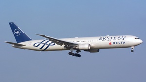 Photo of N844MH - Boeing 767-432(ER) operated by Delta Air Lines